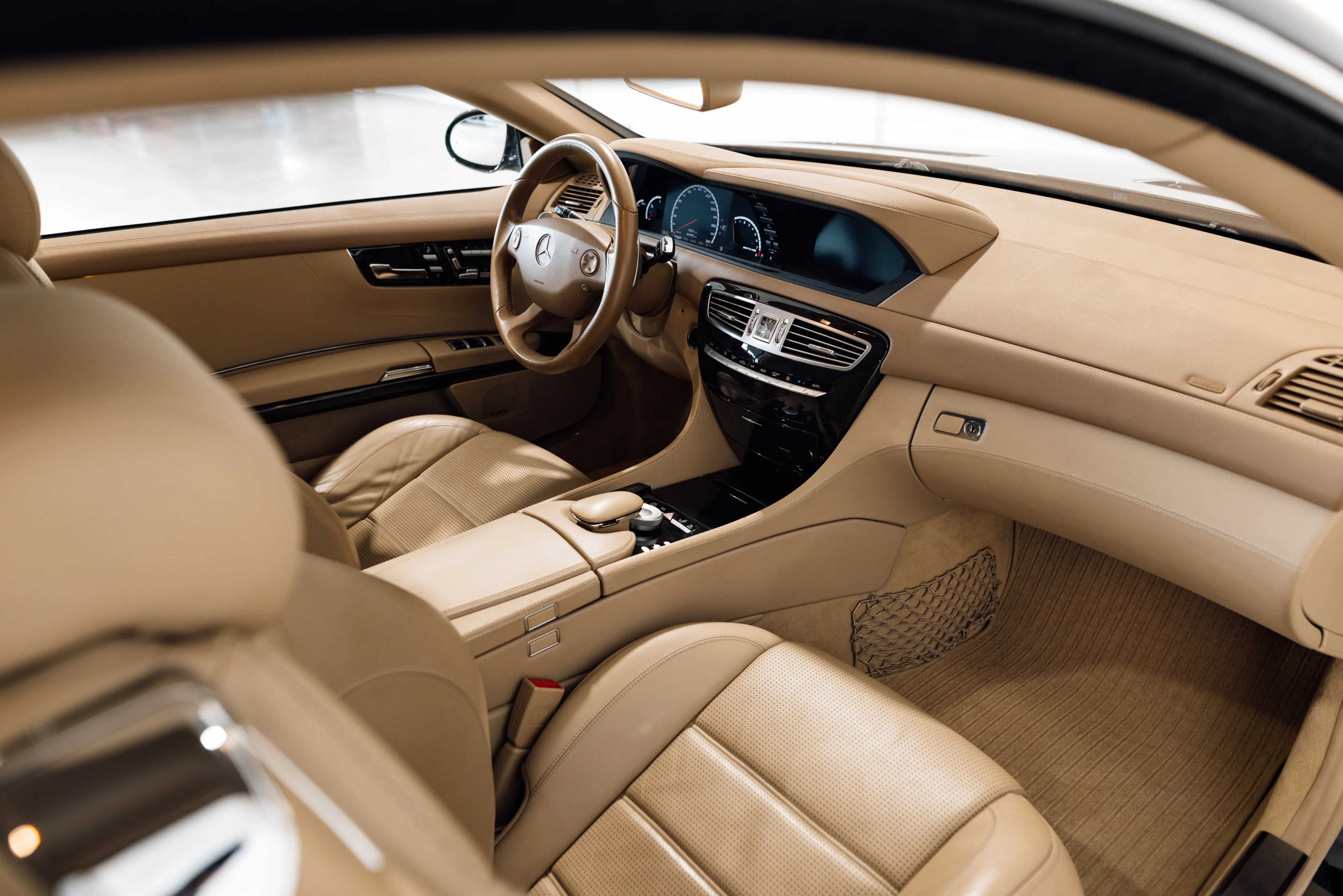 Mercedes-Benz CL 63 AMG Schwarz